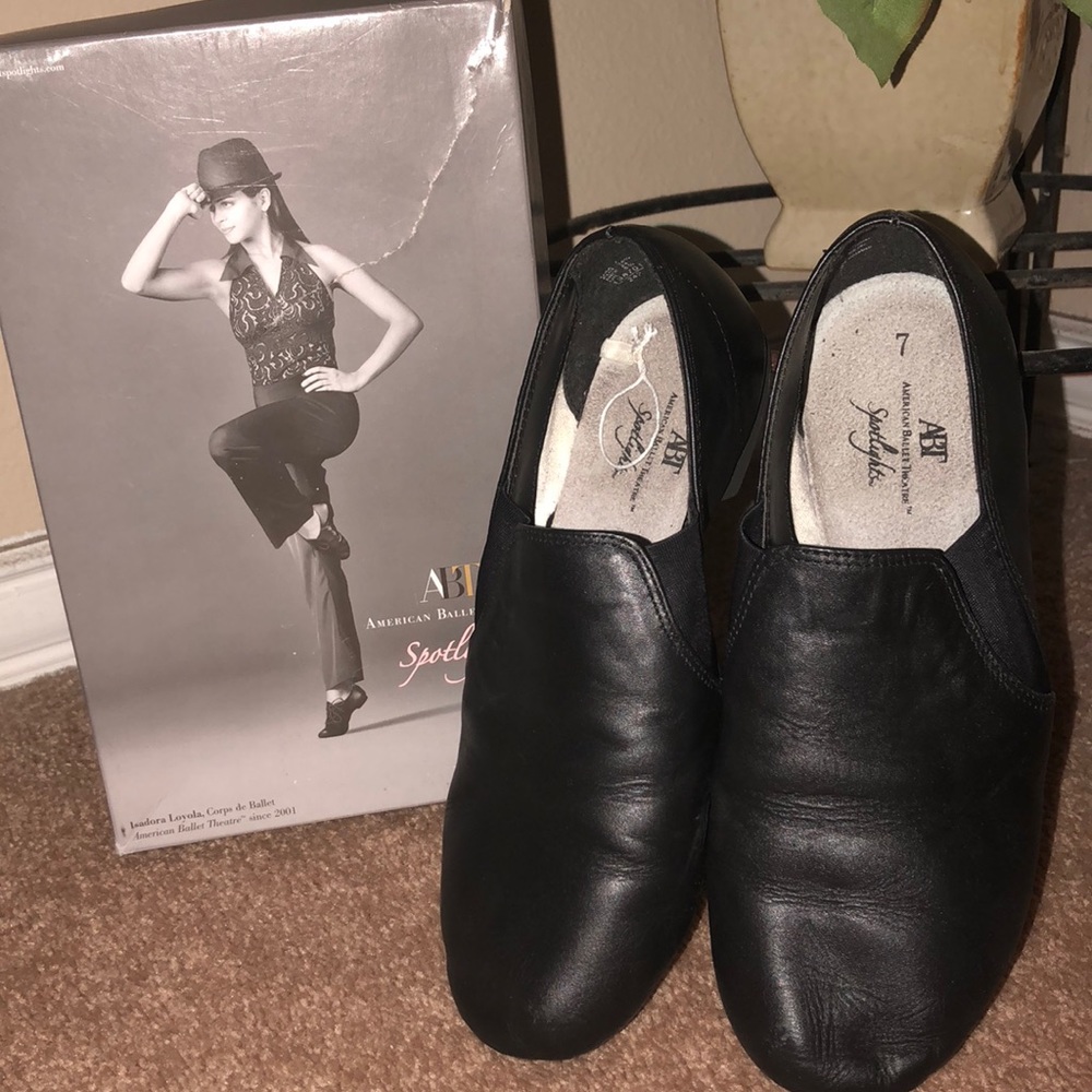 Jazz dance shoes👯‍♀️